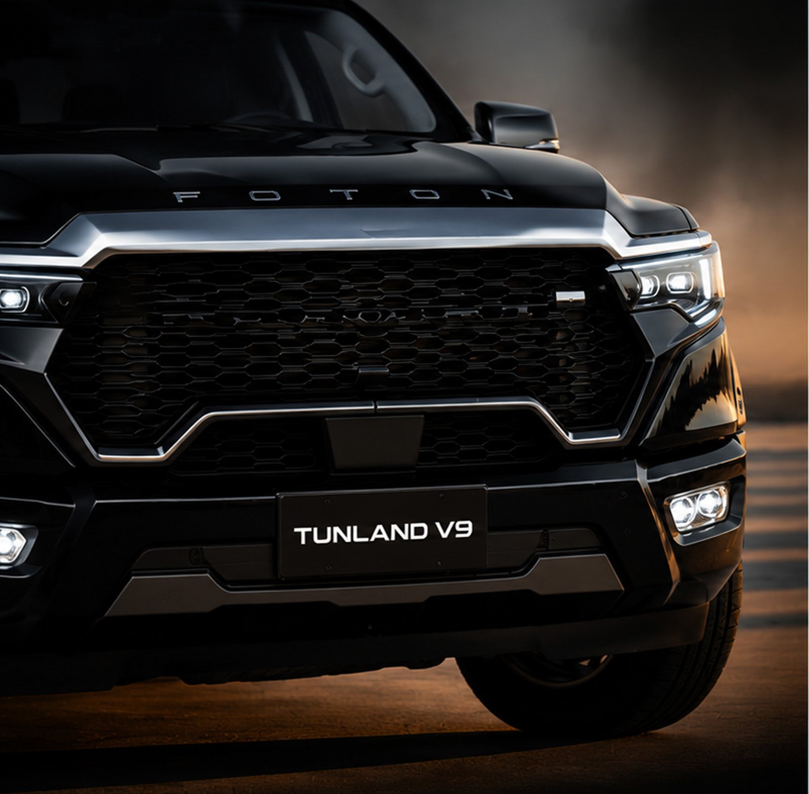 Tunland V9 - grelha sofisticada e assinatura LED premium