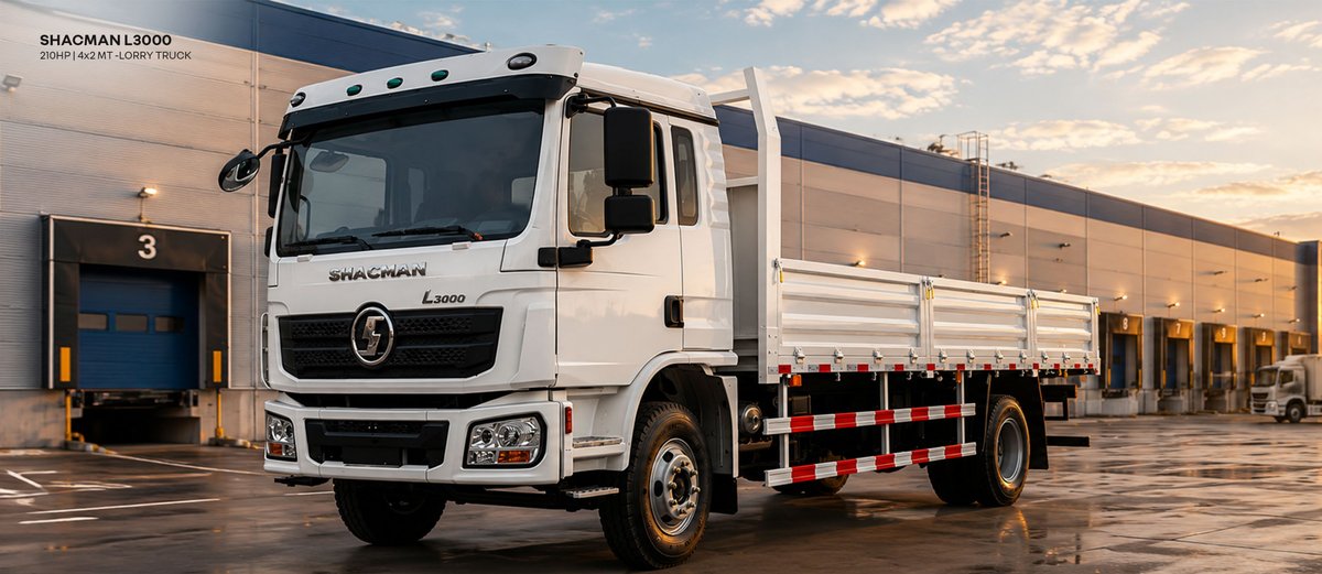 Shacman L3000 num cais de carga, pronto para a distribuição