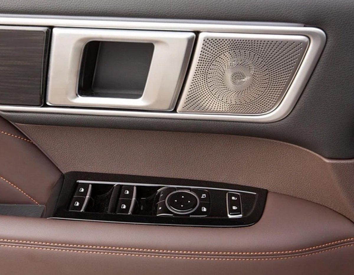 Foton Tunland V7 - acabamentos premium em pele e crómio na porta
